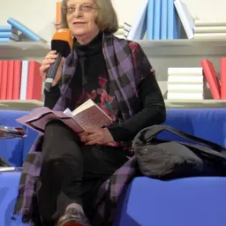 Portrait of Elke Erb