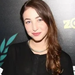 Portrait of Shira Naor