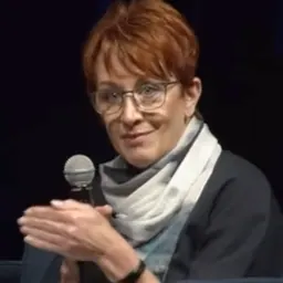Portrait of Niki Vincent