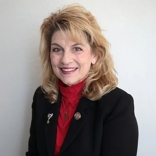 Portrait of Jennifer Gross