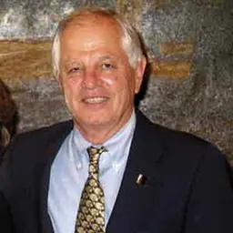 Portrait of Tom Bates