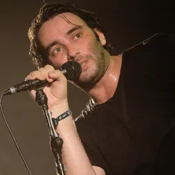 Portrait of Damien Saez