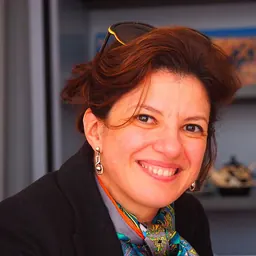 Portrait of Sihem Amer-Yahia