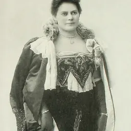 Portrait of Sara Braun