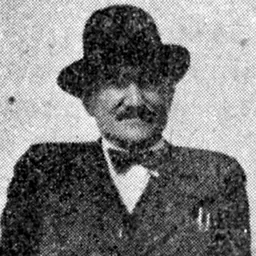 Portrait of Alzir Hella