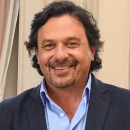 Portrait of Gustavo Sáenz