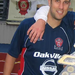 Portrait of Phil Ionadi