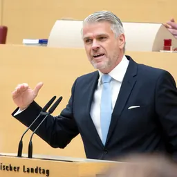 Portrait of Steffen Vogel