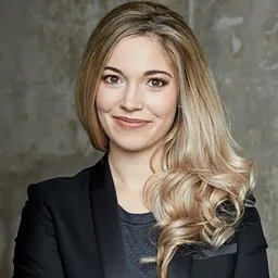 Portrait of Julia Shaw