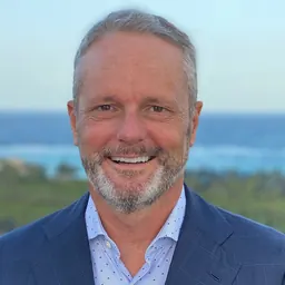 Portrait of Tom Buttgenbach