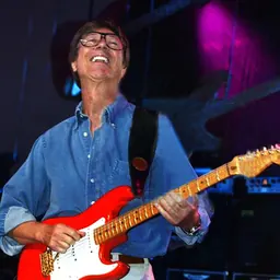 Portrait of Hank Marvin