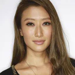 Portrait of Jennifer Tse