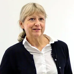 Portrait of Vicken Parsons
