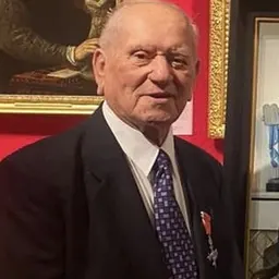 Portrait of Arek Hersh