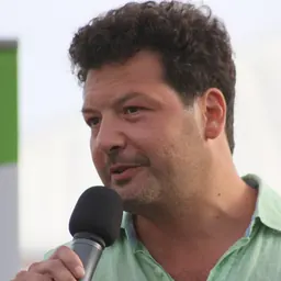 Portrait of Arié Alimi