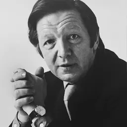 Portrait of Gordon McKenzie