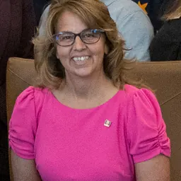 Portrait of Michelle Davis