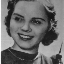 Portrait of Lois Wann