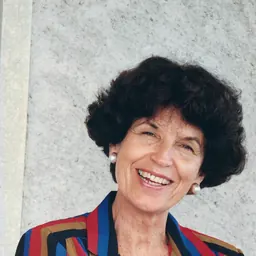 Portrait of Helena Araújo