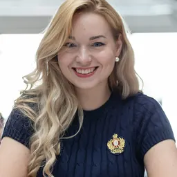Portrait of Laura Unuk