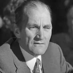Portrait of Tiede Herrema
