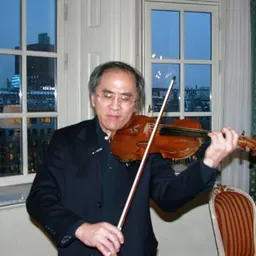 Portrait of Lynn Chang