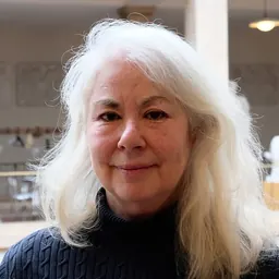 Portrait of Laurel Zuckerman