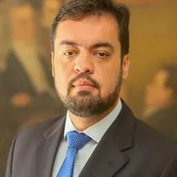Portrait of Cláudio Castro