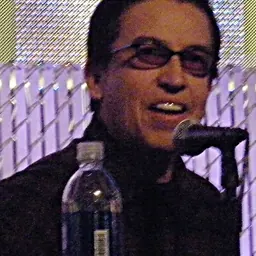 Portrait of Louie Pérez
