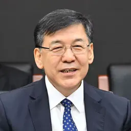 Portrait of Yin Hejun
