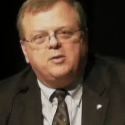 Portrait of Paul Bettencourt