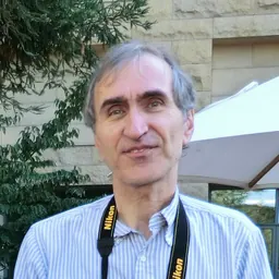 Portrait of Héctor García-Molina