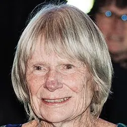 Portrait of Christine Winterbourn