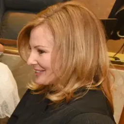 Portrait of Karen McDonald
