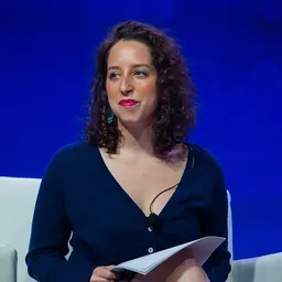 Portrait of Amy Kurzweil