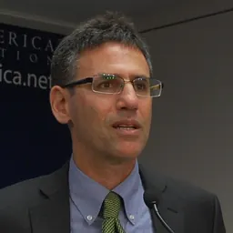 Portrait of Steve LeVine