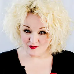 Portrait of Abi Roberts