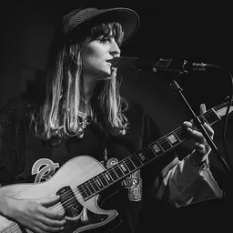 Portrait of Faye Webster