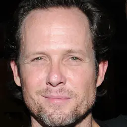 Portrait of Dean Winters