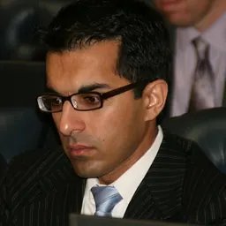 Portrait of Sam Arora