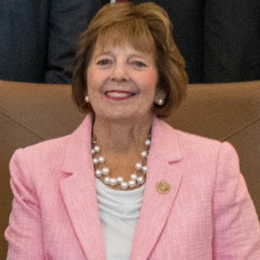 Portrait of Linda Rogers