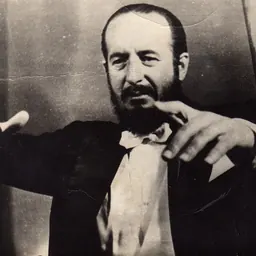 Portrait of Jorge Peña Hen