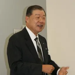 Portrait of Jason Yuan