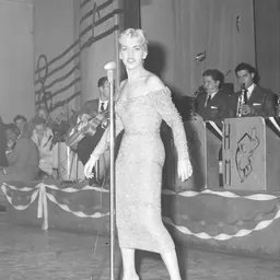 Portrait of Lillian Briggs