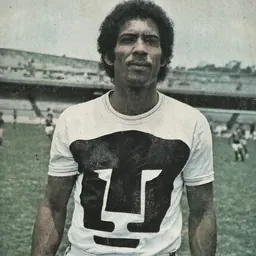Portrait of Evanivaldo Castro