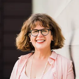 Portrait of Suzanne Keen