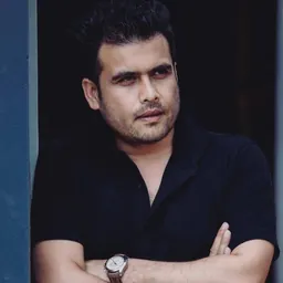 Portrait of Dinesh Raut