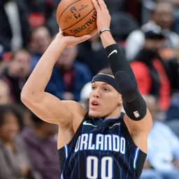 Portrait of Aaron Gordon
