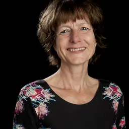 Portrait of Linda Steg