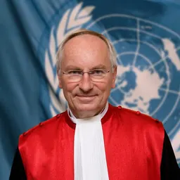 Portrait of Christoph Flügge
